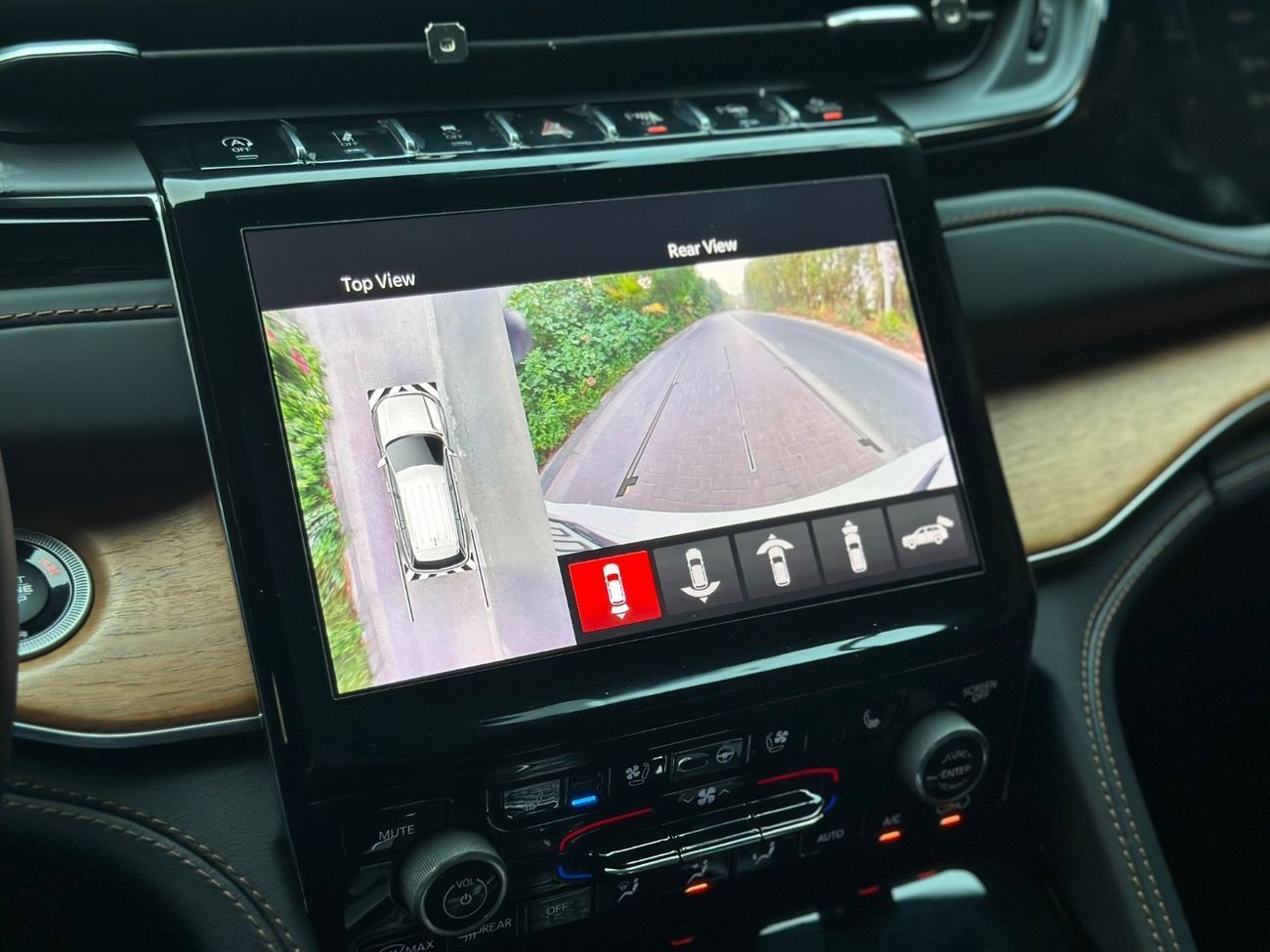 Jeep Grand Cherokee 2022 Jeep Grand Cherokee L Summit Reserve | 3.6L V6 | 6-Seater Luxury | Perfect Condition