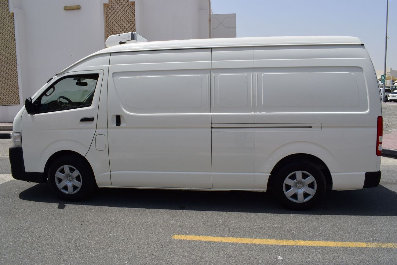 Toyota Hiace GLS - High Roof Toyota Hiace Highroof Freezer 2.7L, model:2020. Excellent condition