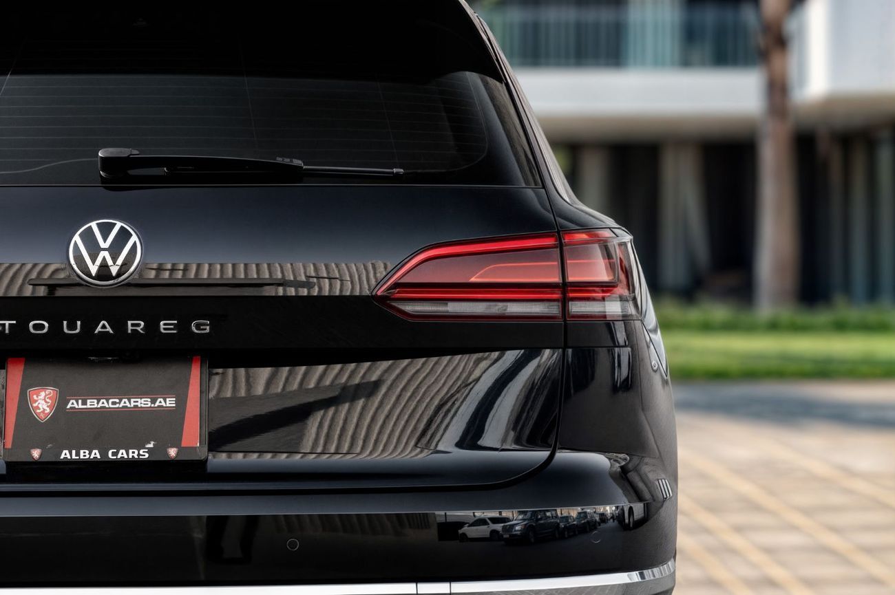 Volkswagen Touareg | 2,634 P.M | 0% Downpayment | Full VW History | Panoramic Roof!