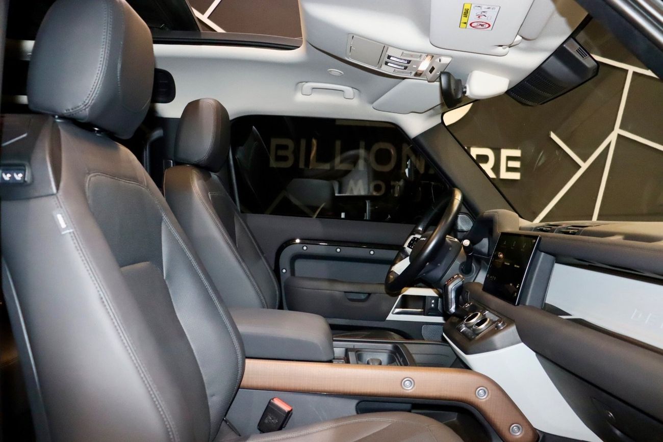 لاند روفر ديفندر 110 X-Dynamic SE P300 2.0L