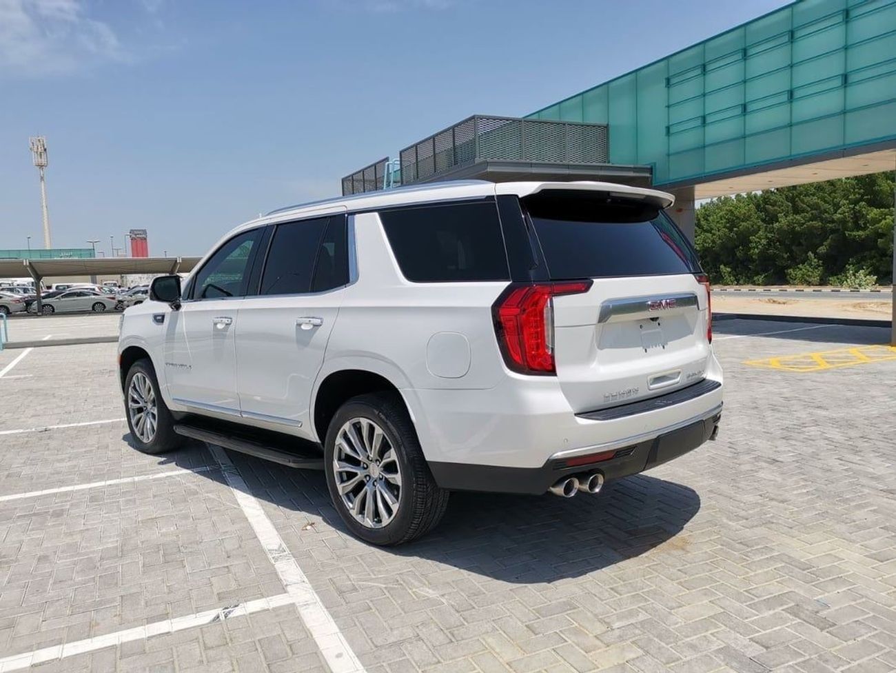 GMC Yukon GMC Denali - 2021 - White