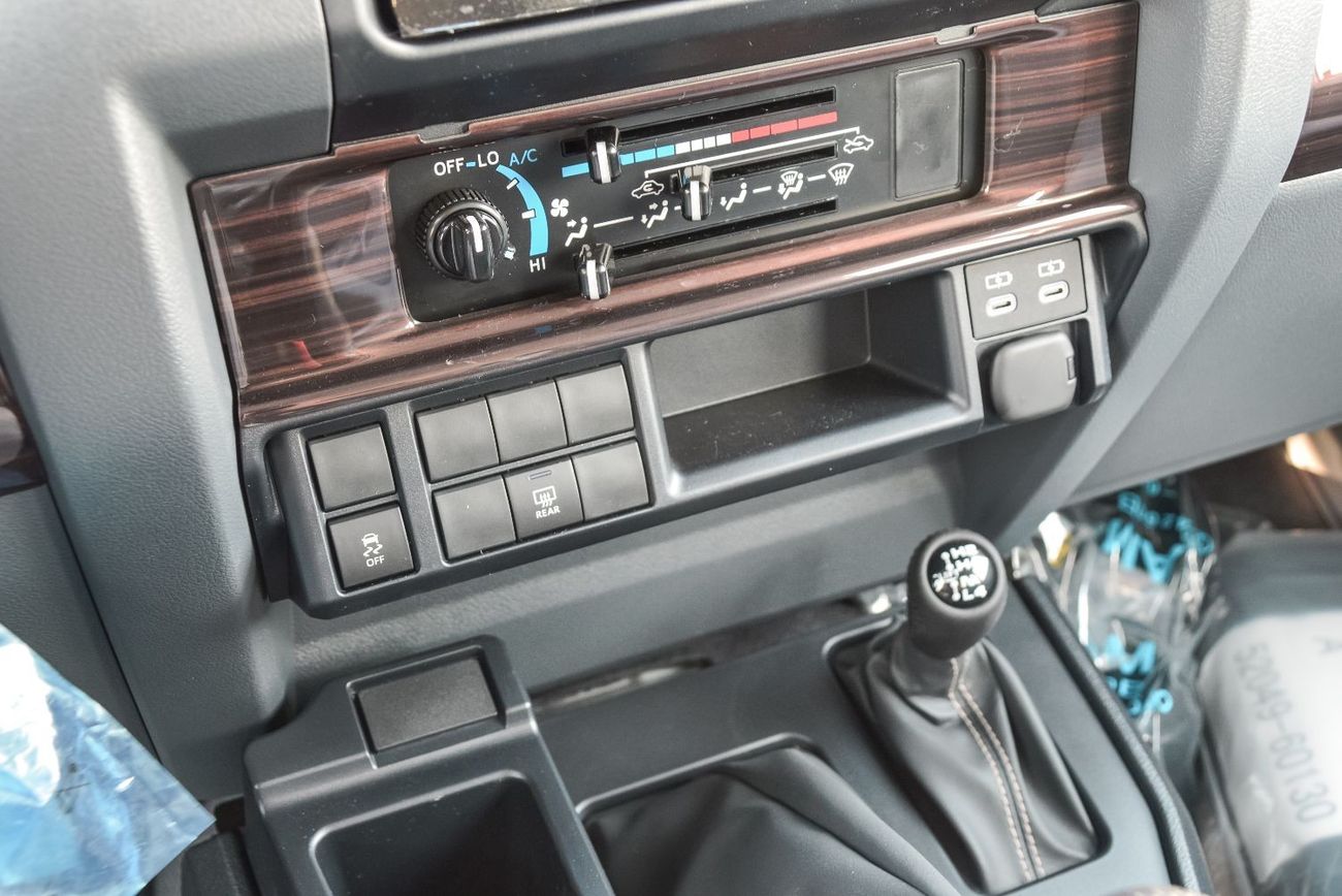 Toyota Land Cruiser TOYOTA LAND CRUISER 76 SERIES 4.5L 4WD SUV 2024 FULL OPTION | REAR CAMERA | DIFFERENTIAL LOCK | VINC