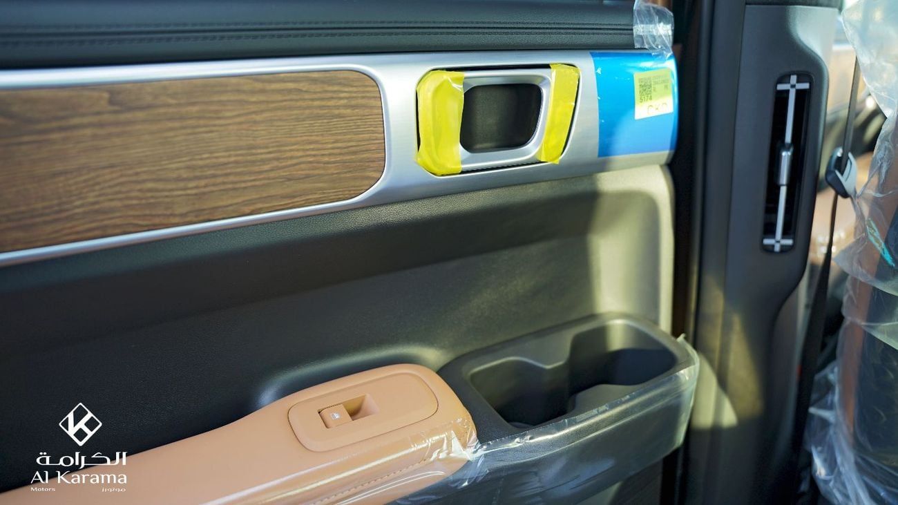 Hyundai Santa Fe 2.0T -  Dual Sunroof - Wireless Charger - Rear Camera - Leather Seats - 20" Alloy Wheels