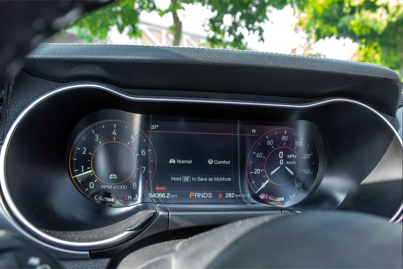 فورد موستانج EcoBoost Premium 2.3L Convertible M/T