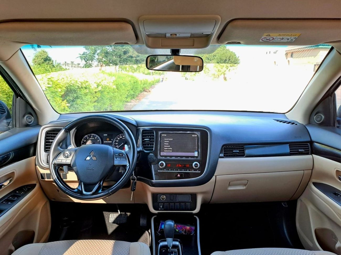 ميتسوبيشي آوتلاندر GLX High 2.4L 910-Monthly l GCC l Cruise, Camera, 4x4 l Accident Free