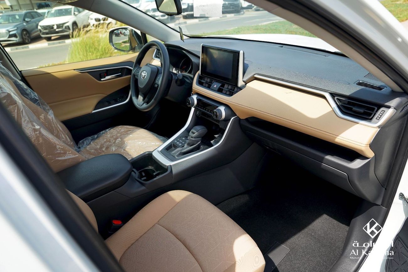 Toyota RAV4 2.0L |  XLE | AWD |  GCC Specs | Sunroof | Power Boot | 18' Alloy Wheels | Rear Camera