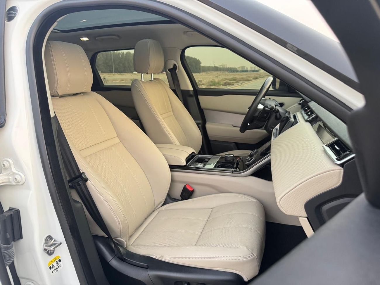 Land Rover Range Rover Velar Land Rover Range Rover Velar R-Dynamic,GCC 2020 Full service history