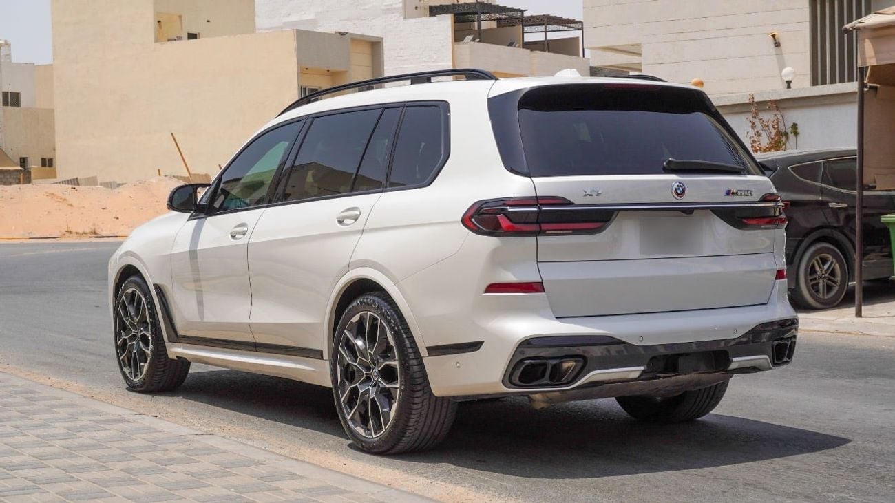 BMW X7 xDriveM60i (6 Seats)