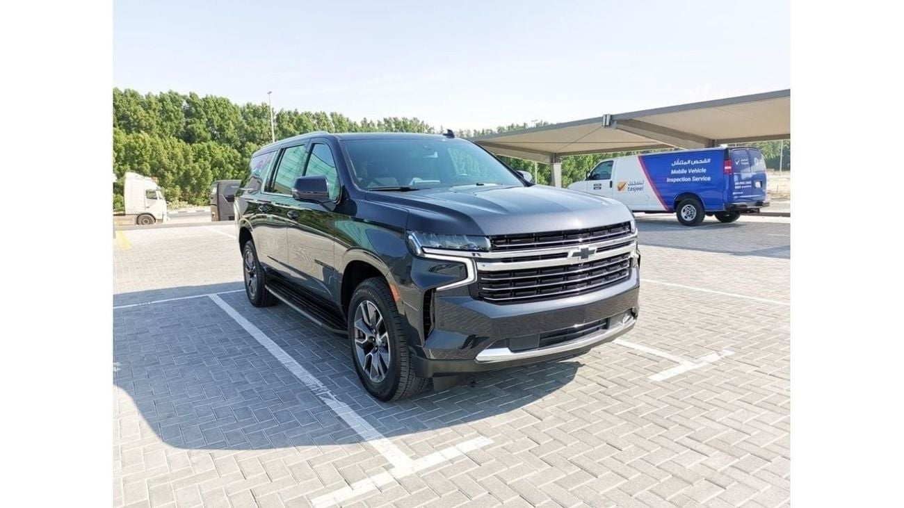 Chevrolet Suburban Chevrolet LT Suburban - 2022- Grey