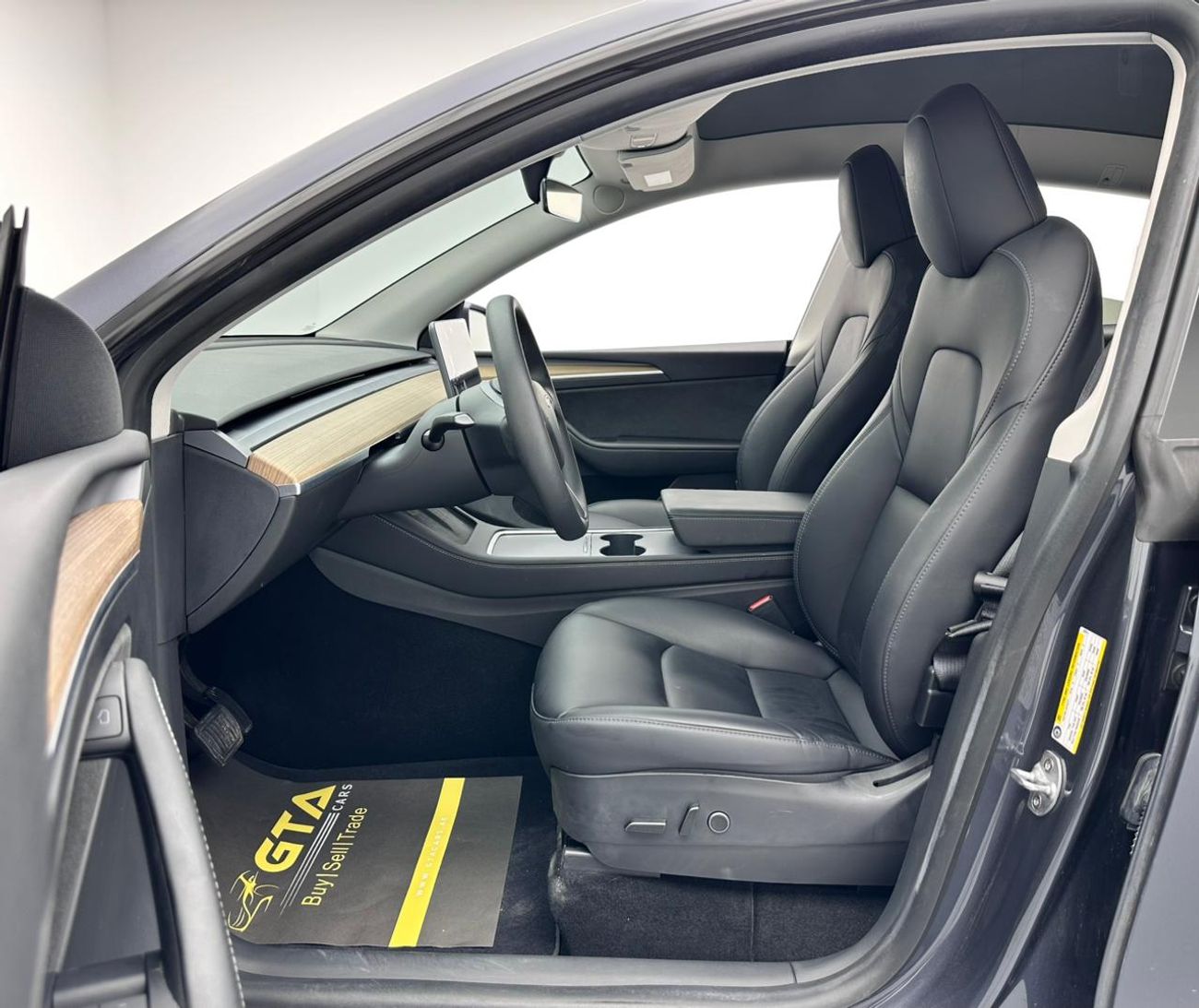 تسلا موديل Y 2022 Tesla Model Y Long Range, Sep 2026 Tesla Warranty, Tesla Full Service History, GCC