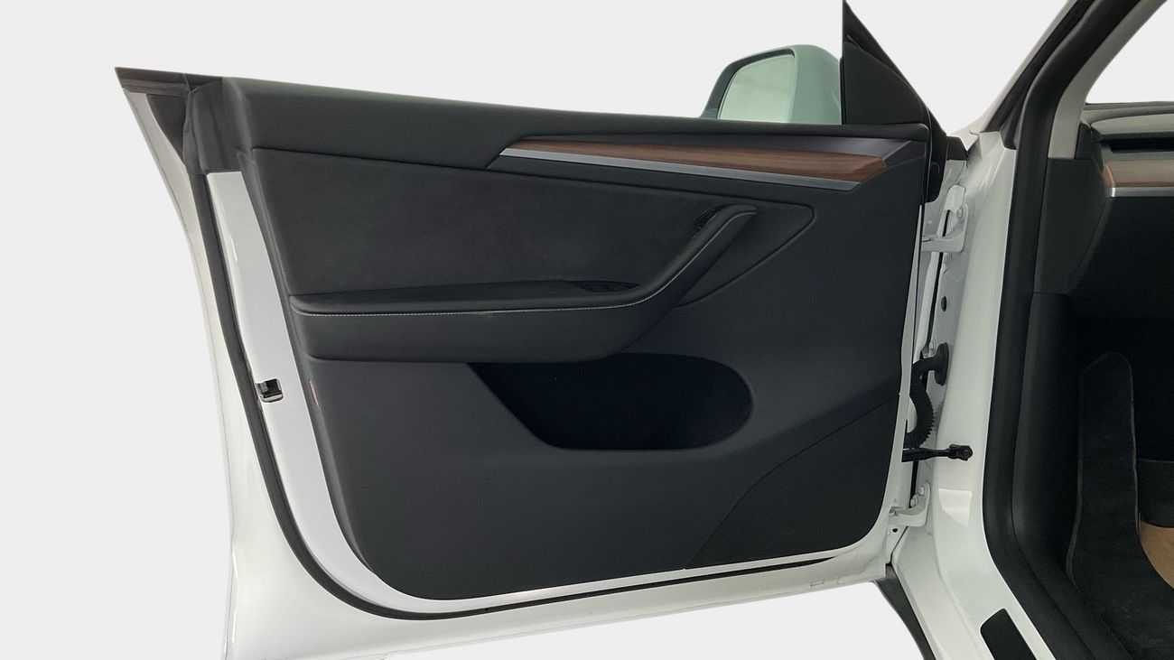 Tesla Model Y Performance (Dual Motor) | upto AED 20,000 Ramadan Discount | Guaranteed Warranty | 0 Down Payment