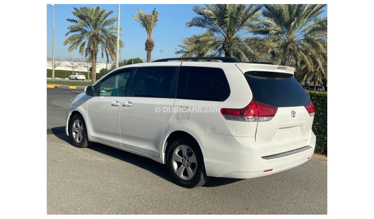 Toyota Sienna Toyota Sienna model 2013  USA very celen I car km 147,459 price 33 ,000 m00971527887500
