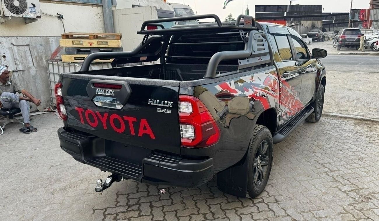 تويوتا هيلوكس Diesel 2.8 Liter Right Hand Drive Automatic Back Camera Leather Seats 4WD