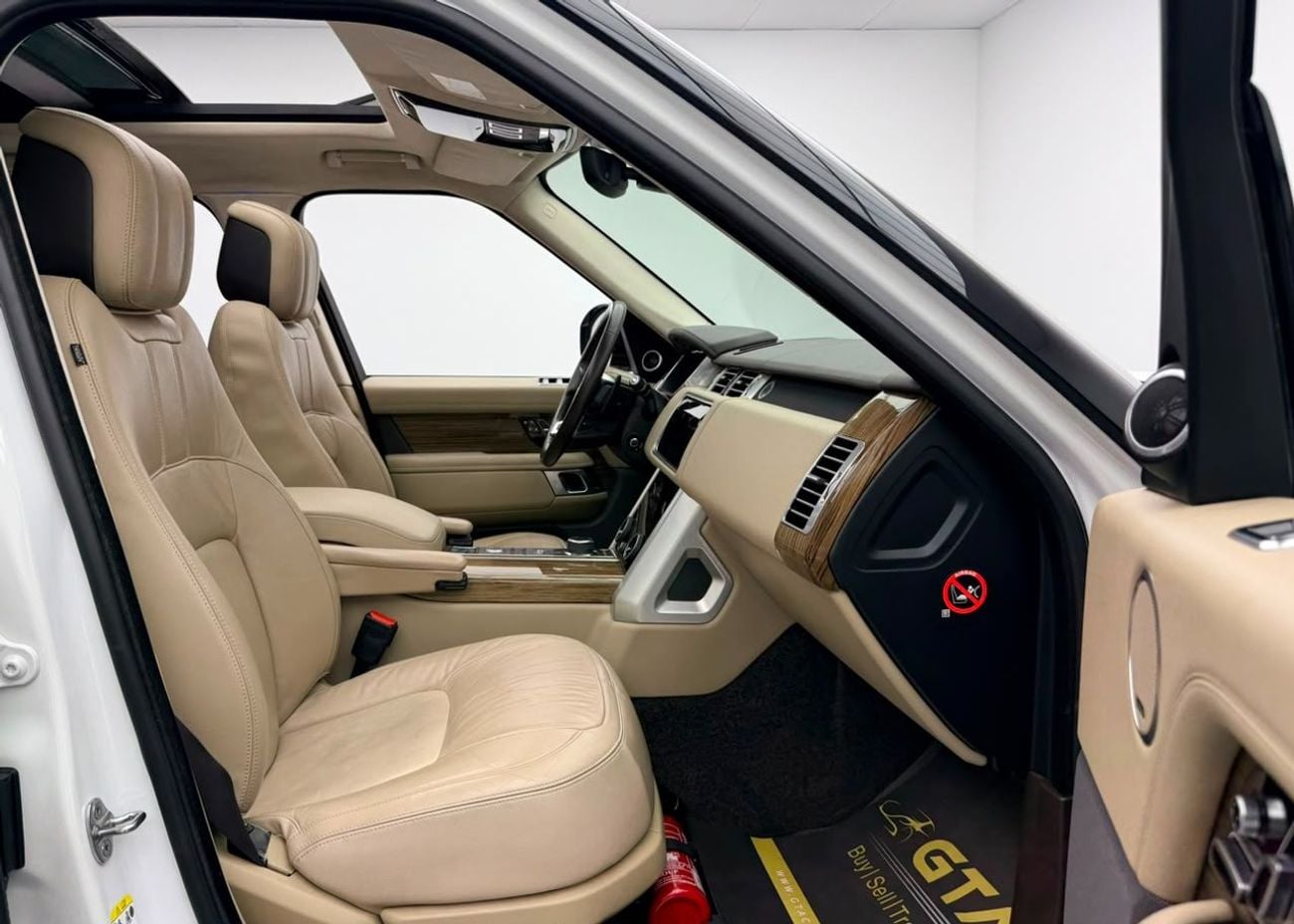 لاند روفر رينج روفر HSE 2019 Range Rover Vogue HSE, Warranty, Full RR Service History, Excellent Condition, GCC
