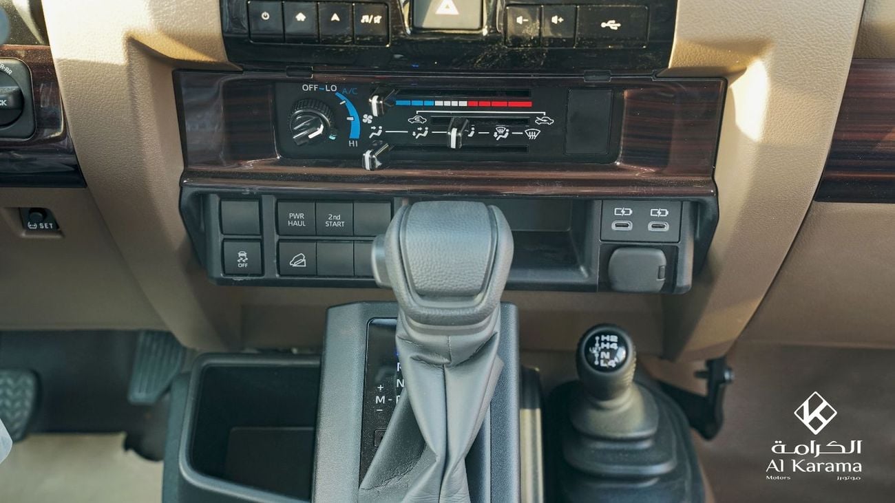 Toyota Land Cruiser Pick Up V6 - 4.0L 4x4 Automatic Transmission - Full Option Pick with Diff Lock - Cruise Control - Rear Camer