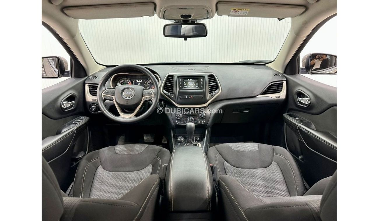 Jeep Cherokee 2016 Jeep Cherokee Longitude, Warranty, Low Kms, Excellent Condition, GCC