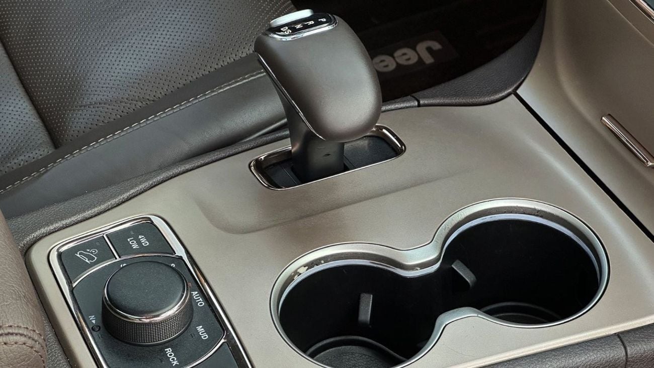 جيب جراند شيروكي ساميت