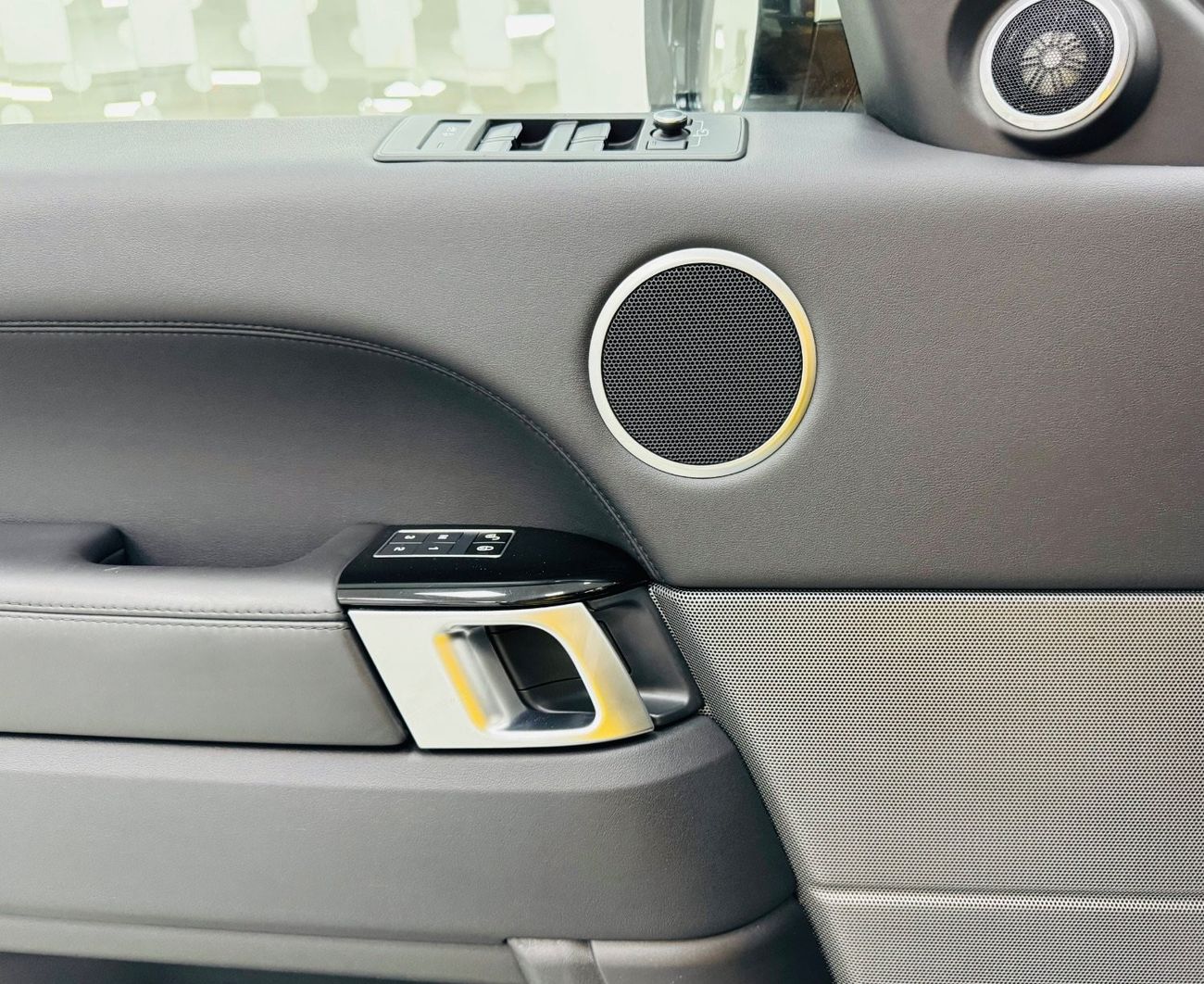 Land Rover Range Rover Sport Original paint .. GCC .. FSH .. V6 .. Perfect Condition