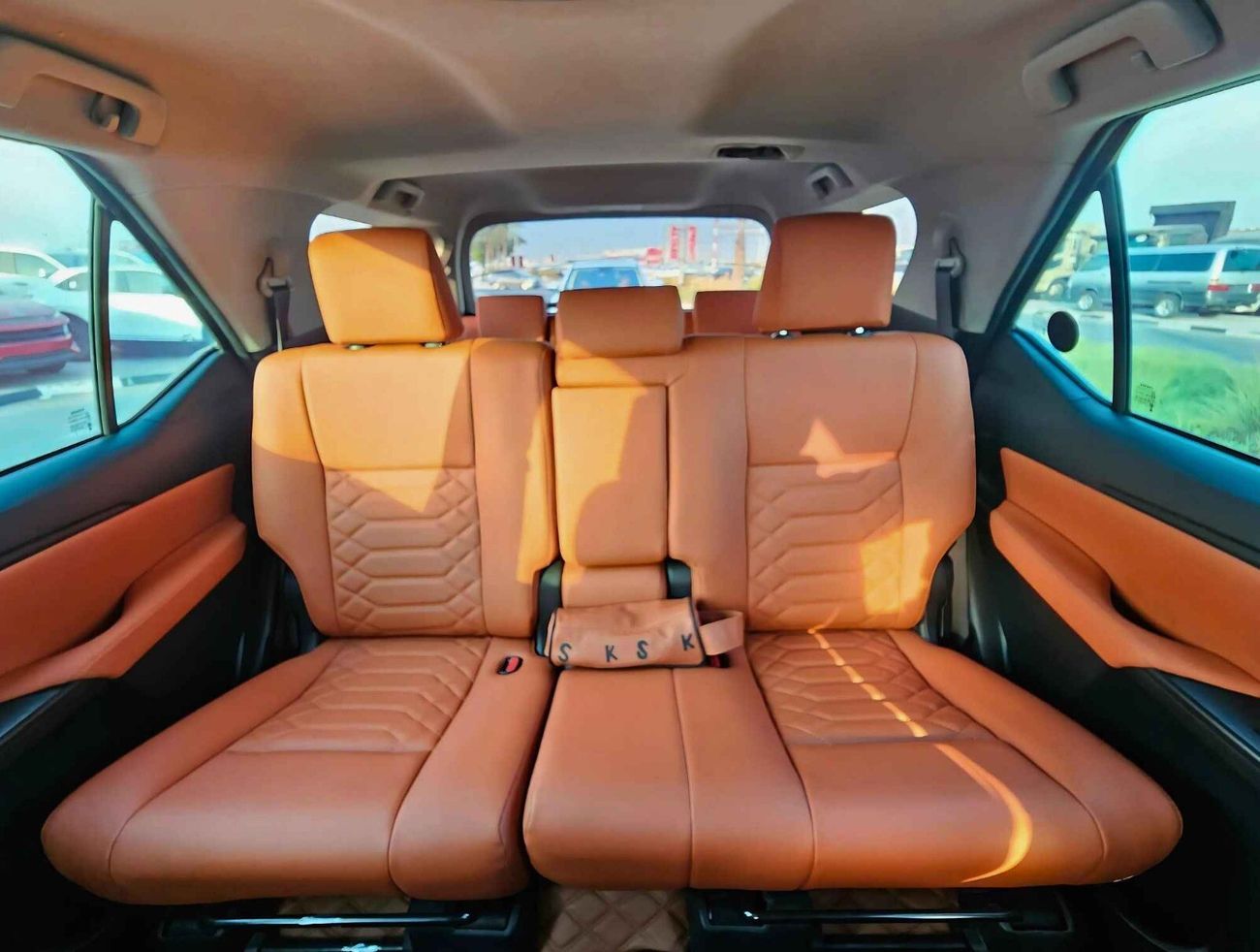 Toyota Fortuner EXR V4 / BLACK  EDITION / FULL OPT / WHITE  ROOF /LOT#8540