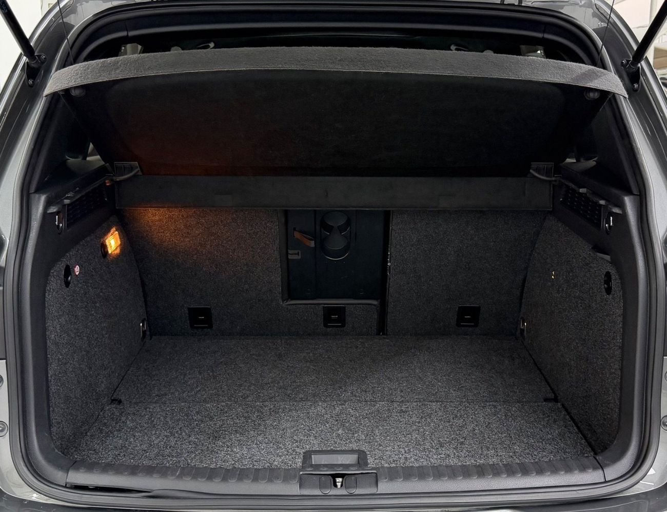 فولكس واجن تيجوان R-Line 2.0L