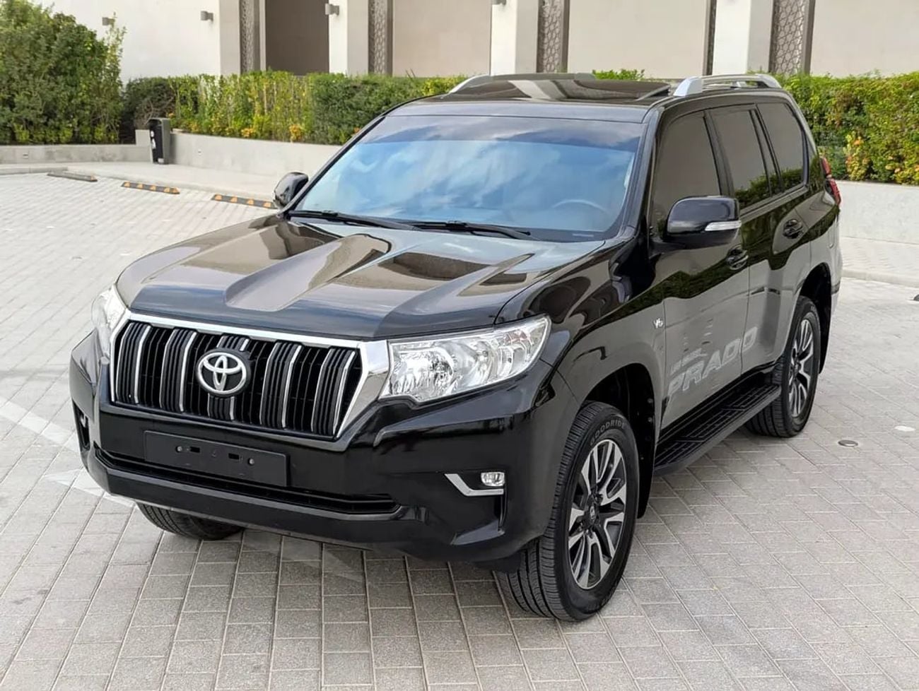 Toyota Prado TX-L Top Full Option GCC specs V6 4.0L Excellent Condition