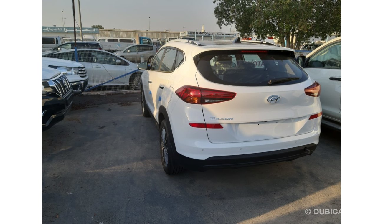 Hyundai Tucson 2.0 with sun roof