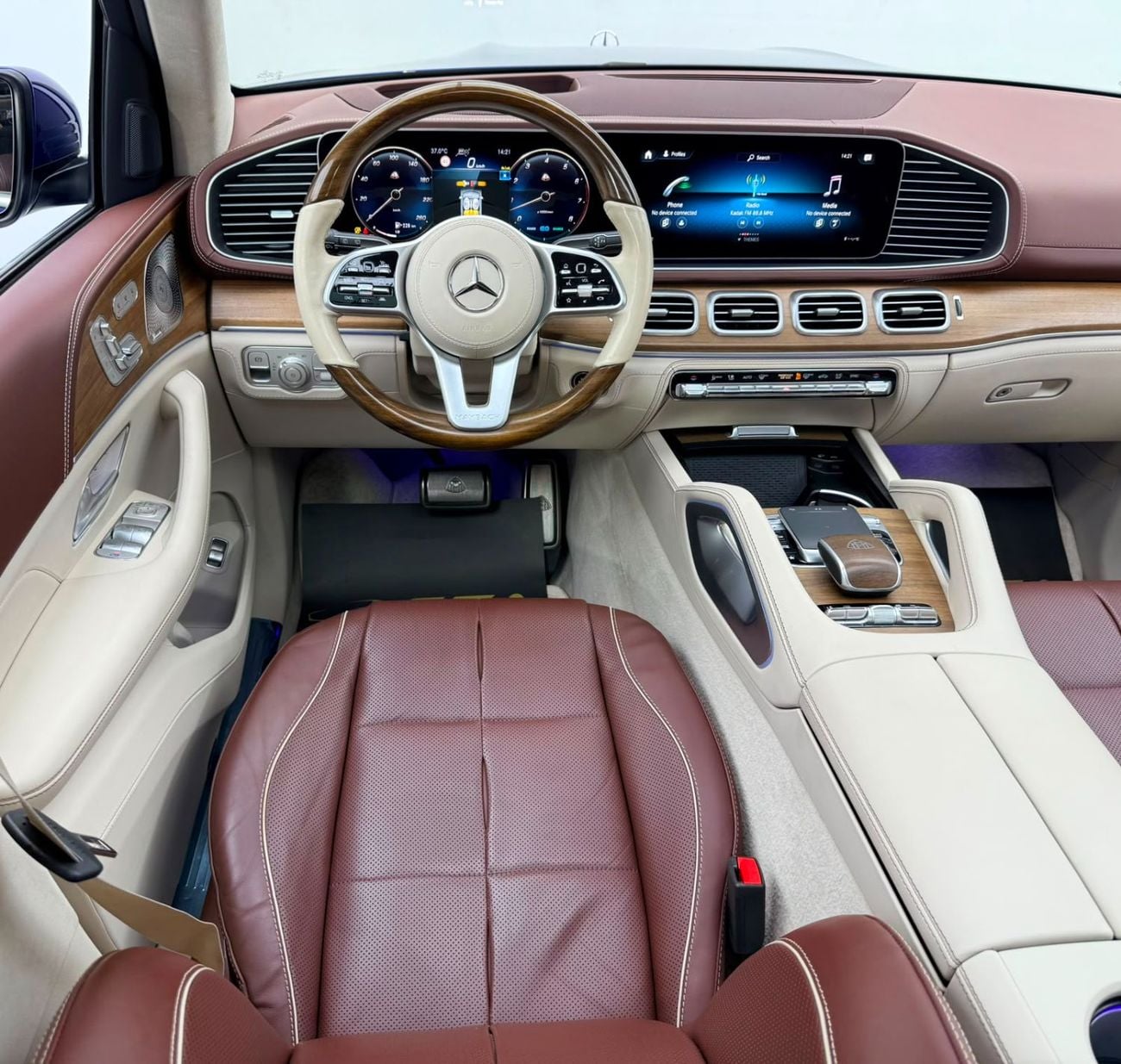 مرسيدس مايباخ gls600 مايباخ 2023 Maybach GLS 600, Auto Guard Warranty, Full Mercedes Service History, European Specs.