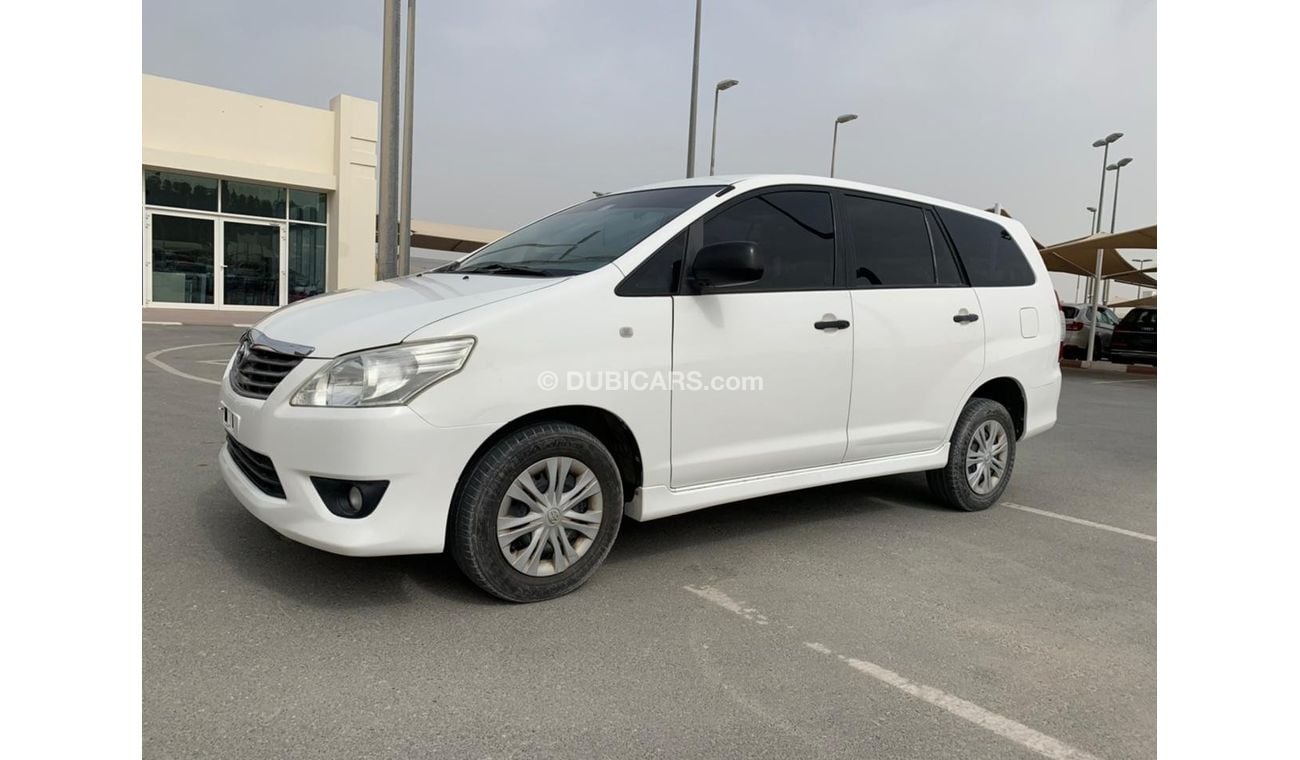 Toyota Innova Toyota Innova 2012 gcc 7 sat