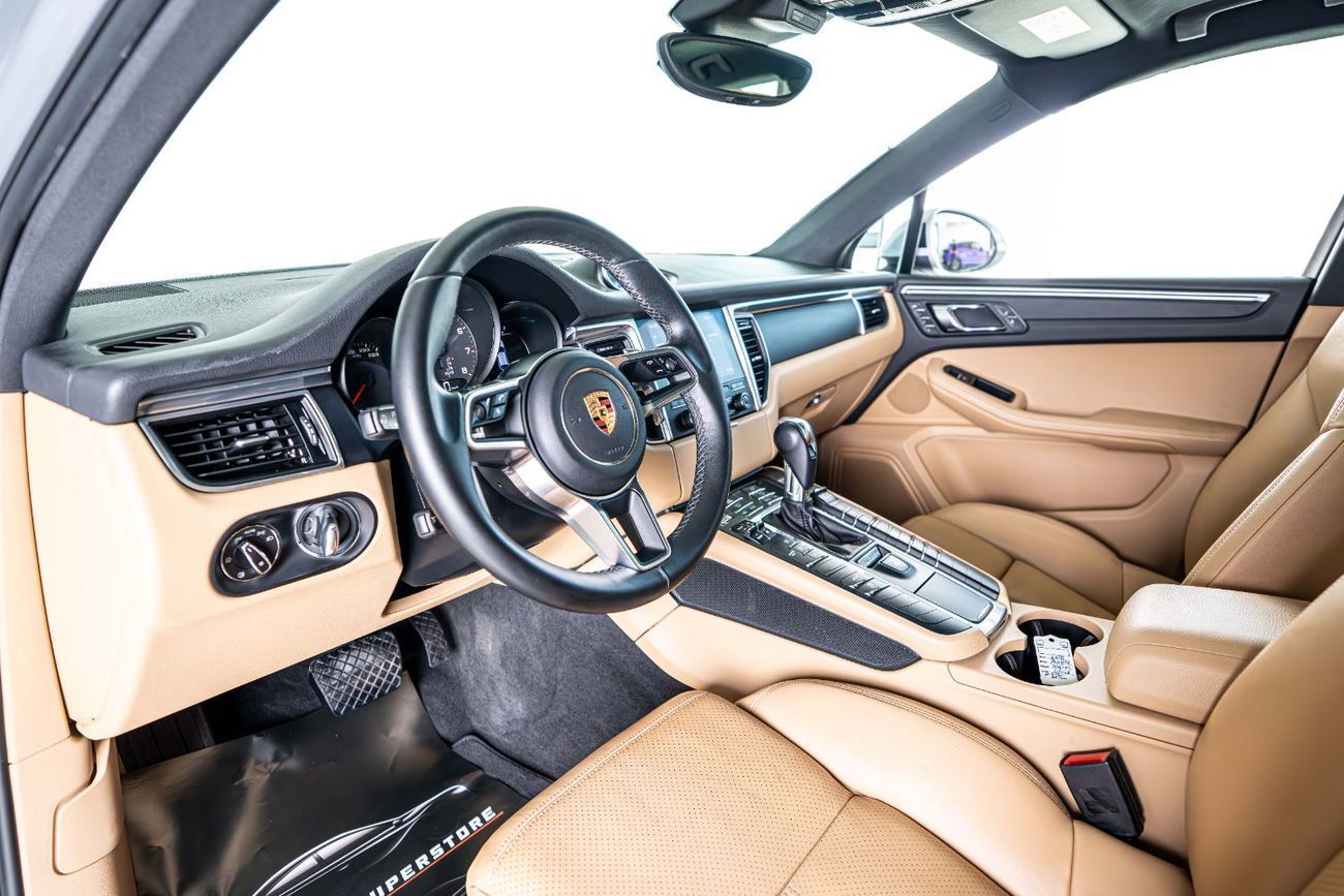 Porsche Macan Std 2.0L (252 HP) GCC Spec - Pristine Condition - Low Mileage