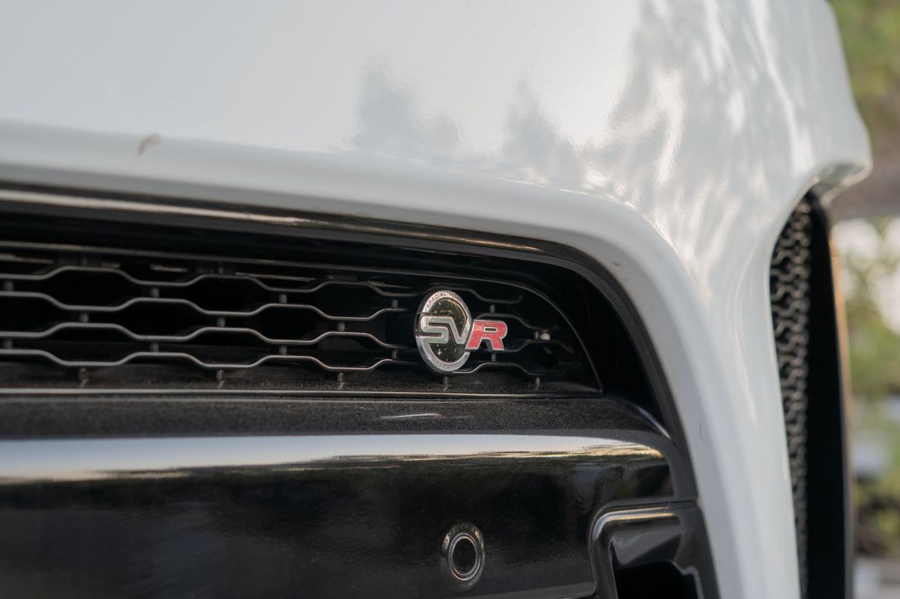 Land Rover Range Rover Sport SVR 5.0L (575 HP) 4WD