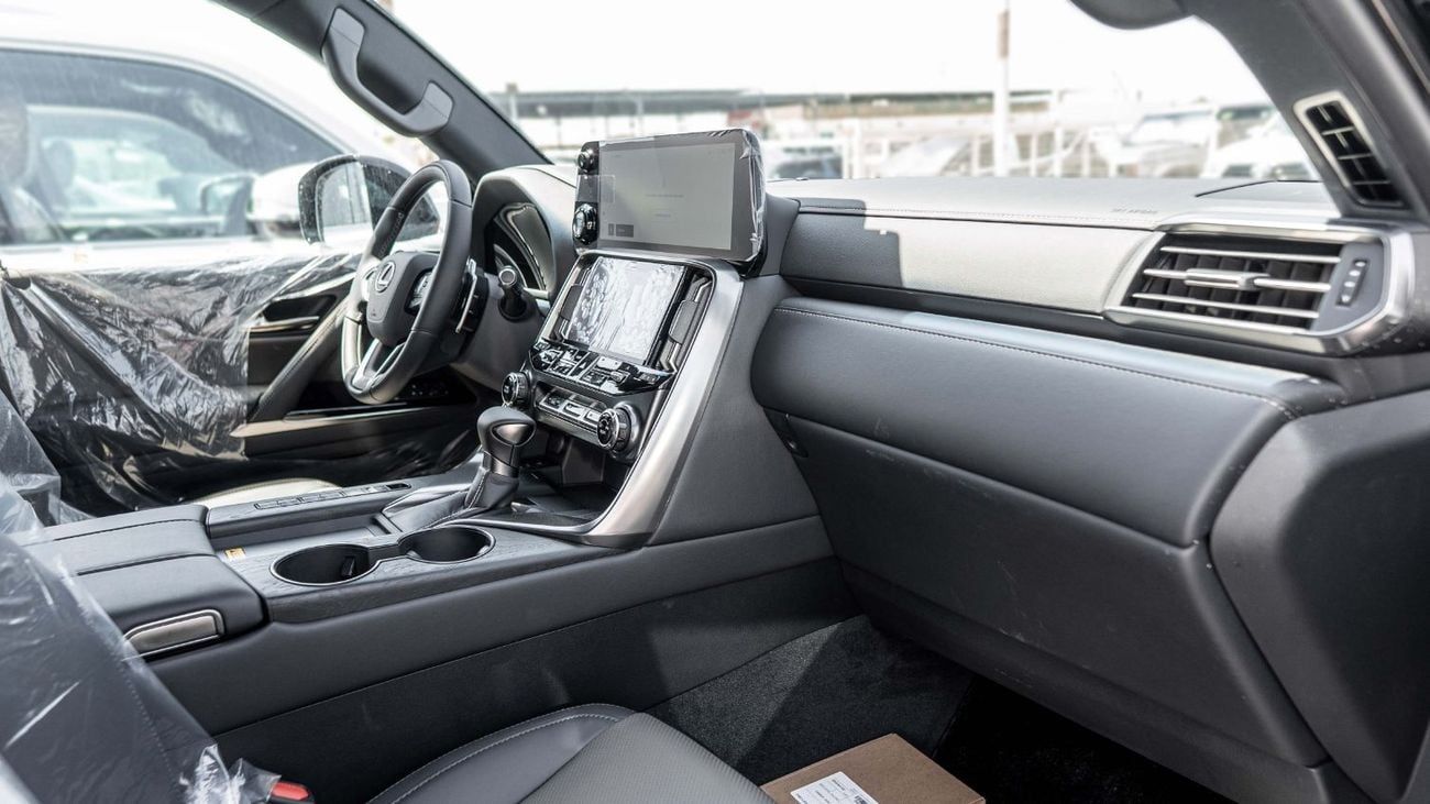 Lexus LX 600 2025 Lexus LX600 Over-Trail 3.5L AT Petrol (Black-Black) No MarkLevinson