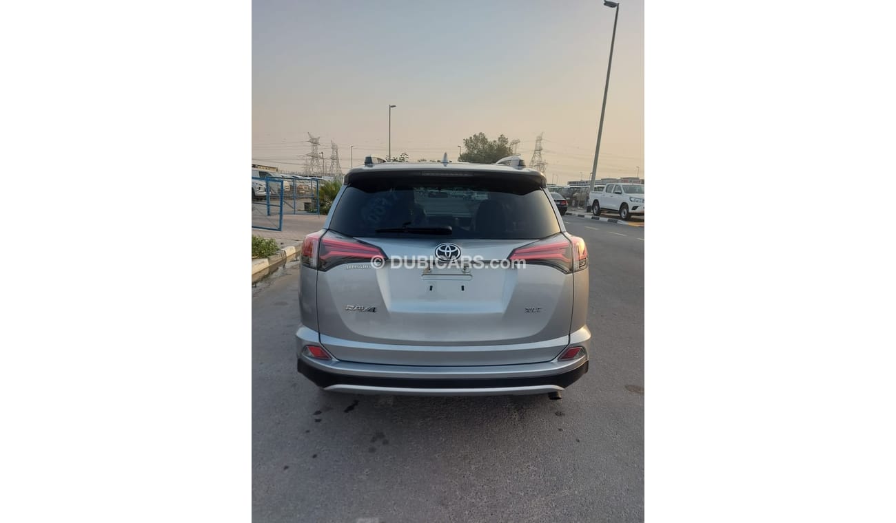 تويوتا راف ٤ TOYOTA RAV4 FULL OPTION