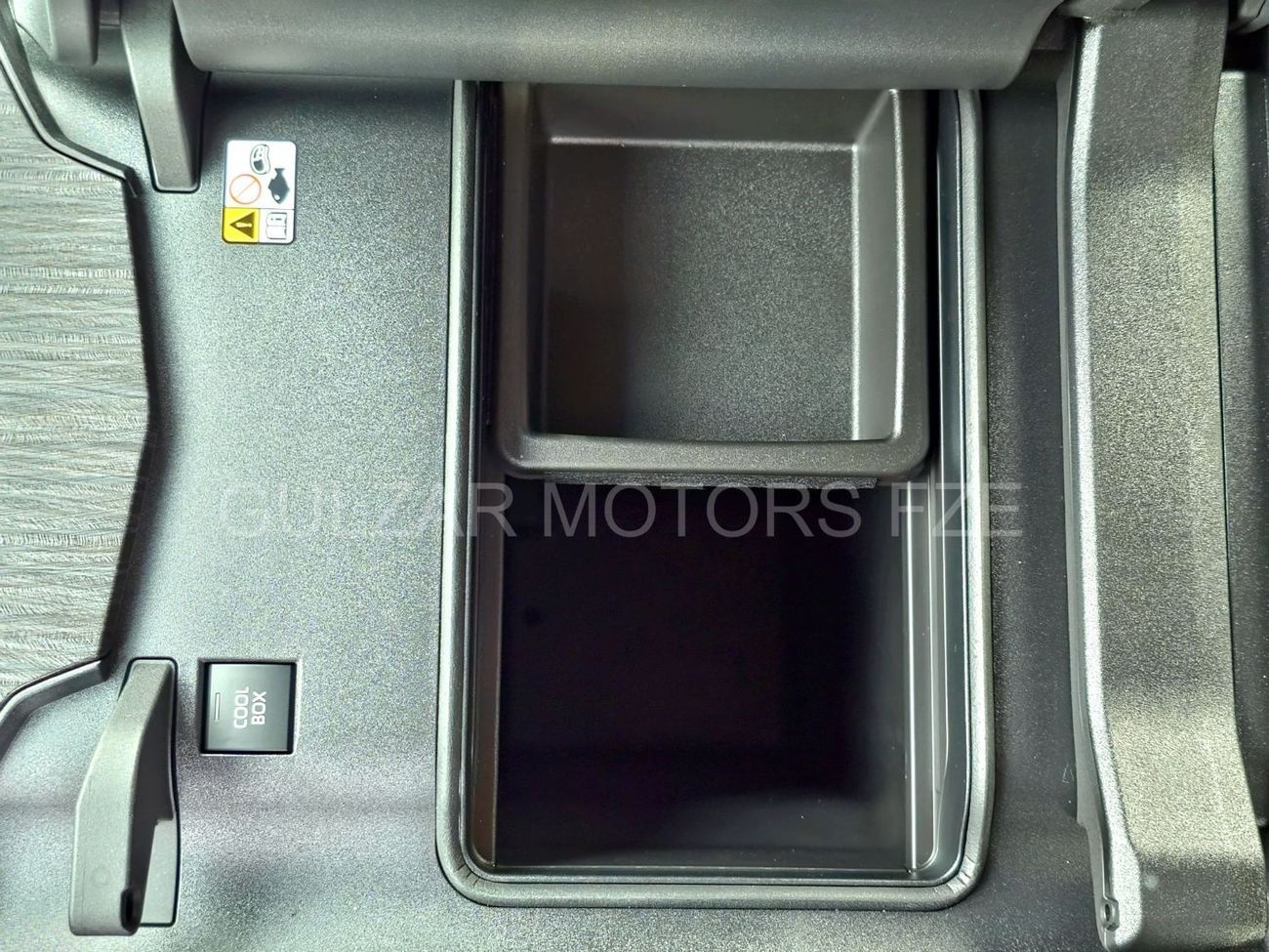 تويوتا لاند كروزر TOYOTA LC300 PETROL 3.5L VXR - Z - RADAR - FULLY LOADED - 2025 MODEL - BLACK INSIDE BLACK/RED - OMAN