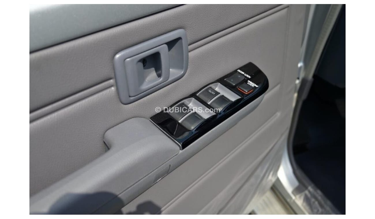 تويوتا لاند كروزر بيك آب 79 Black Edition