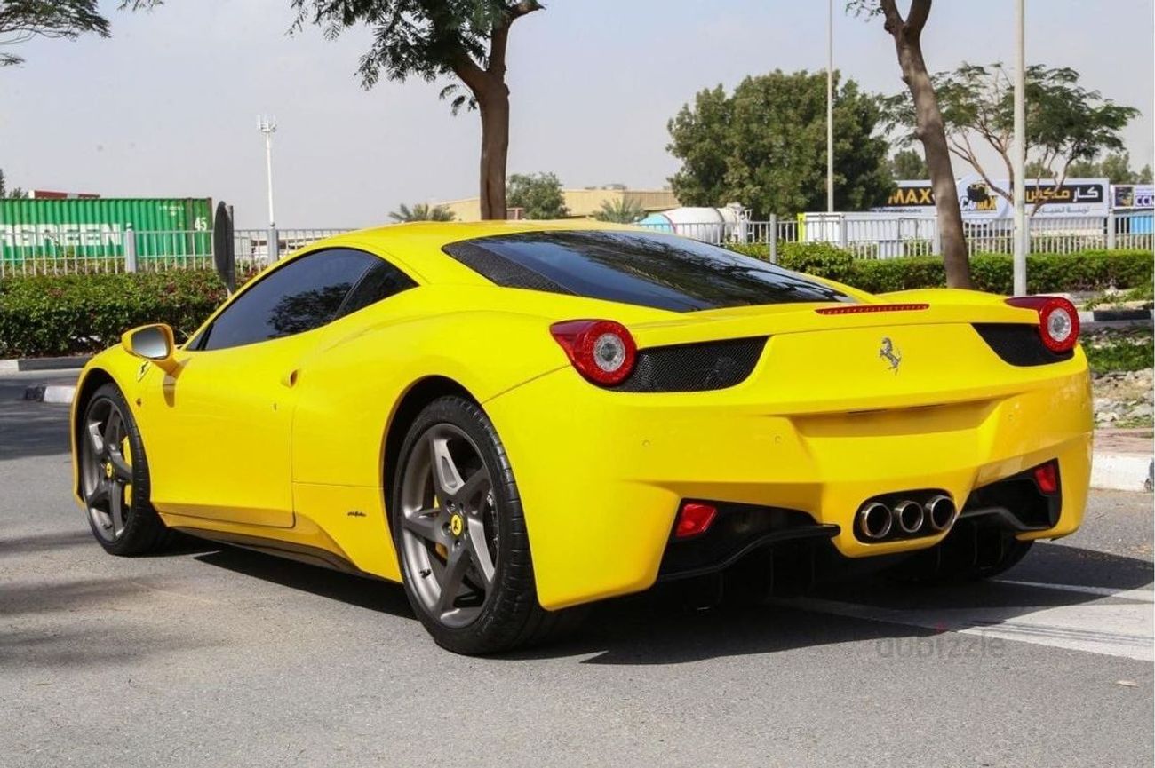 فيراري 458 Std 4.5L GCC SPEC NEAT AND CLEAN