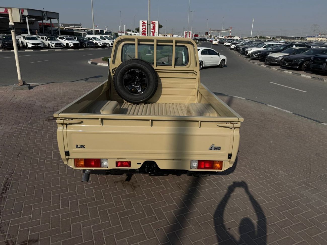 تويوتا لاند كروزر بيك آب