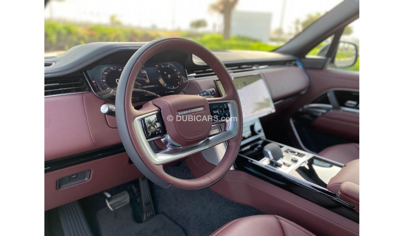 Land Rover Range Rover BRAND NEW GCC SPEC UNDER WARRANTY AND SERVICE