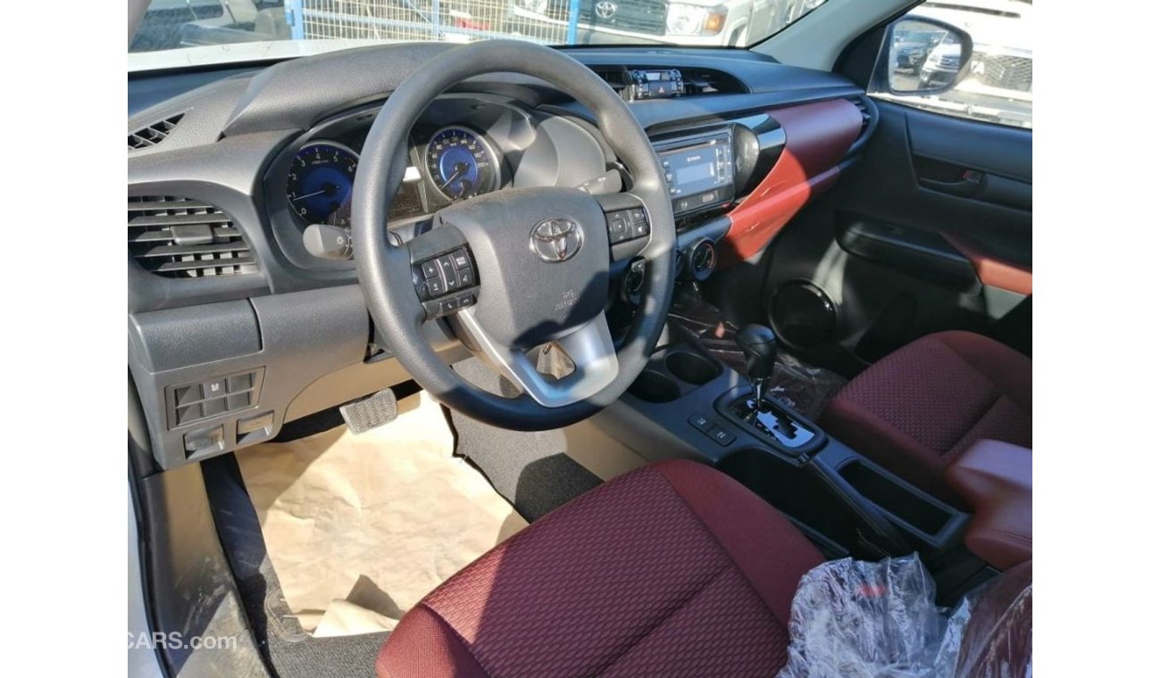 Toyota Hilux 4x2 automtic 2.7 petrol