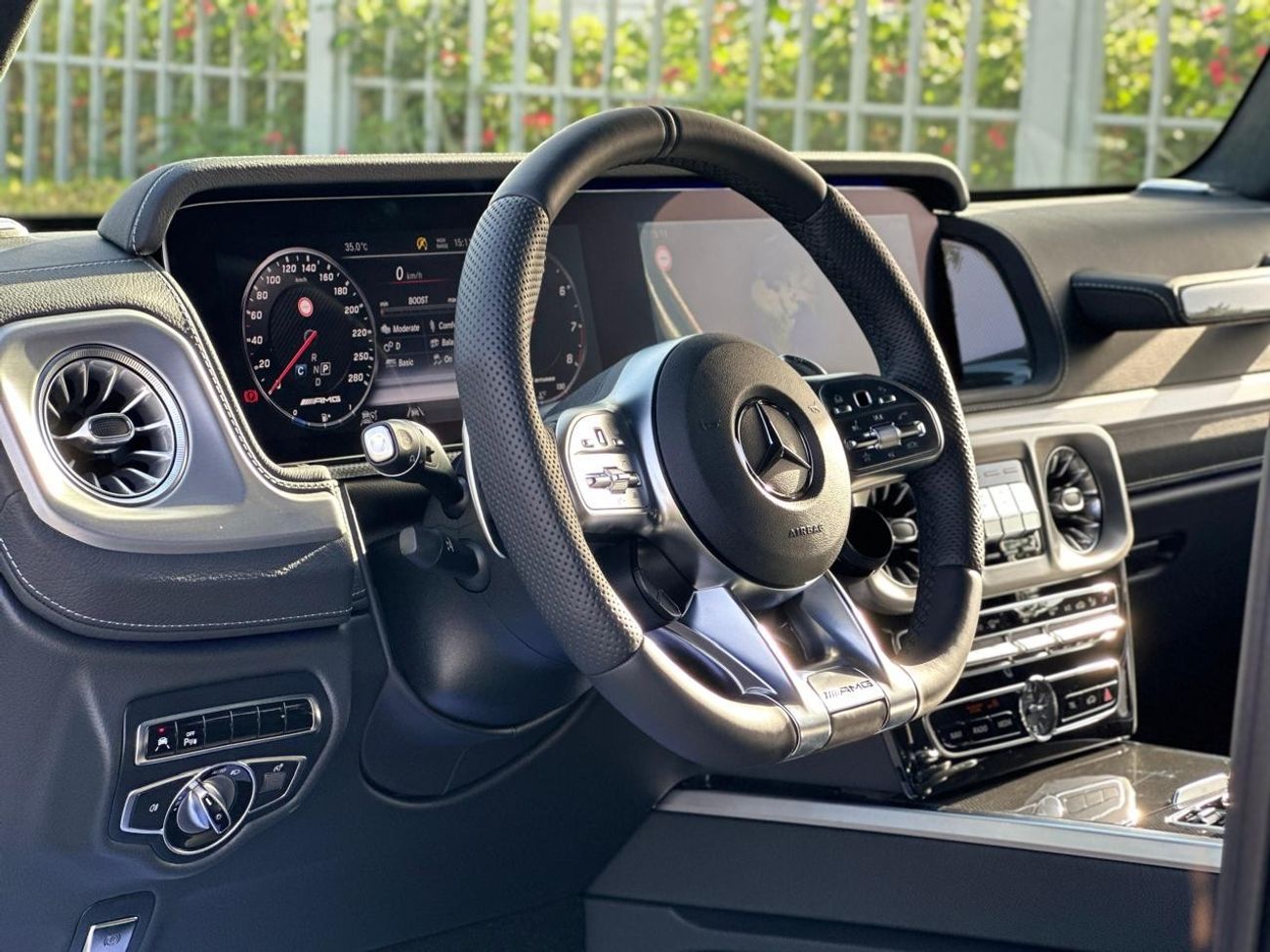 مرسيدس بنز G 63 AMG مرسيدس G63 AMG موديل 2024 كم 0 باقة ليلية مزدوجة