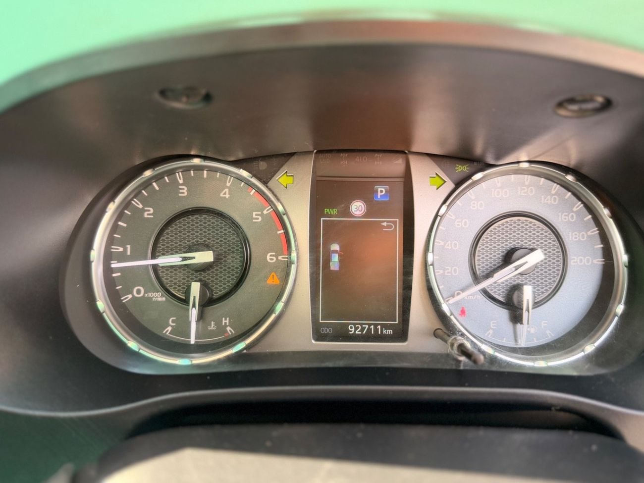 تويوتا هيلوكس GLX 2.7L Double Cab Utility 4WD A/T