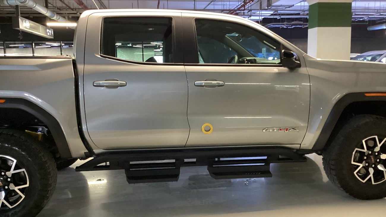GMC Canyon 2.7 AT4X AUTO 4WD CREW CAB SB | Guaranteed Warranty | 0 Down Payment