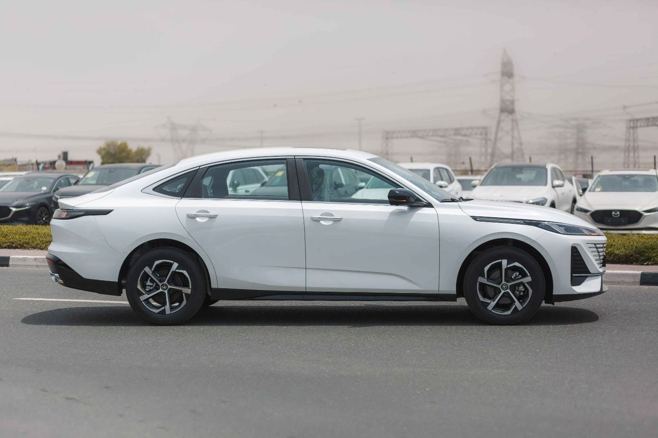تشنجان ايادو بلس Changan EADO PLUS 1.5T 2025 (White&Black)