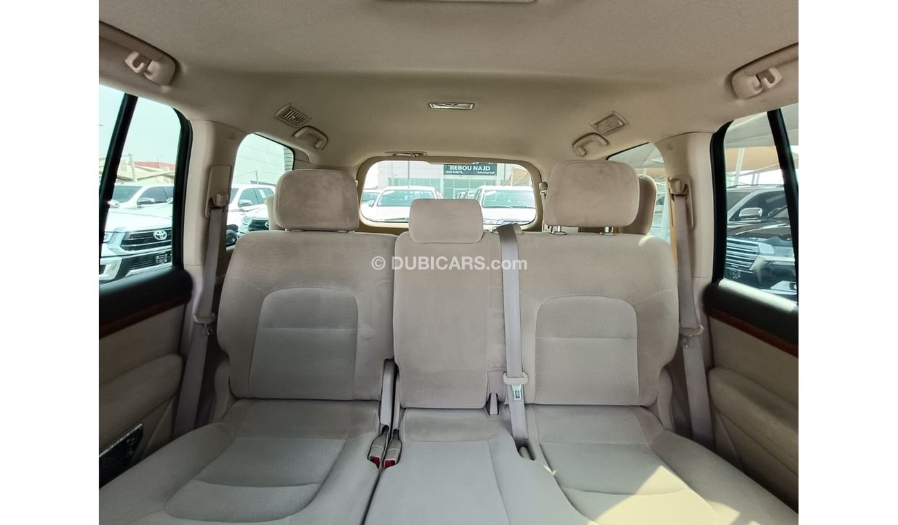 Toyota Land Cruiser VXR The car is very good, in perfect condition, looks clean from the inside and outside without any 