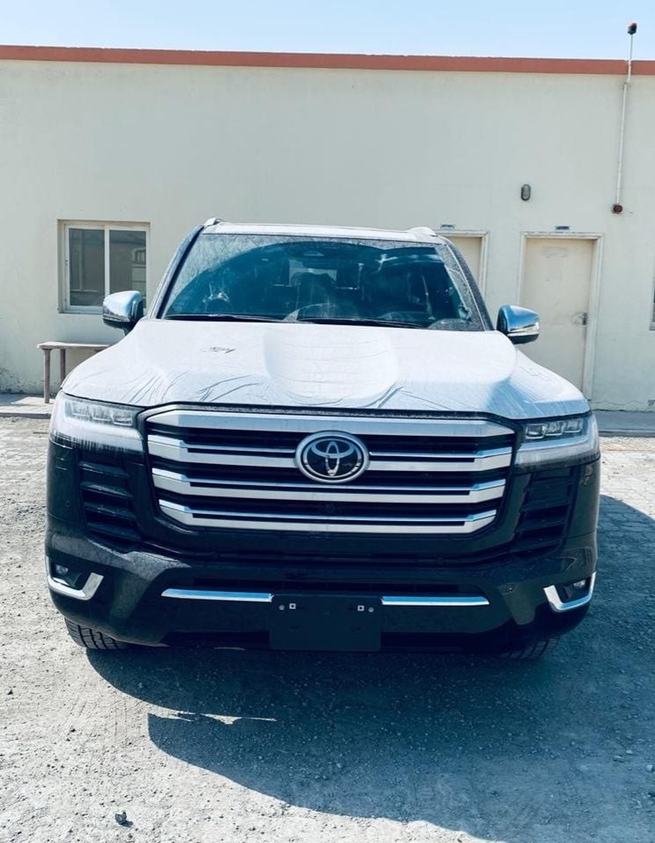 Toyota Land Cruiser TOYOTA LC300 VXR 3.5L TT PETROL 2026 MODEL GCC