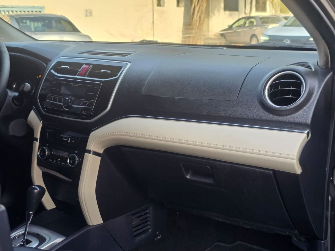 Toyota Rush GX 1.5 PETROL ENGINE | LHD | AT | 7 SEATS