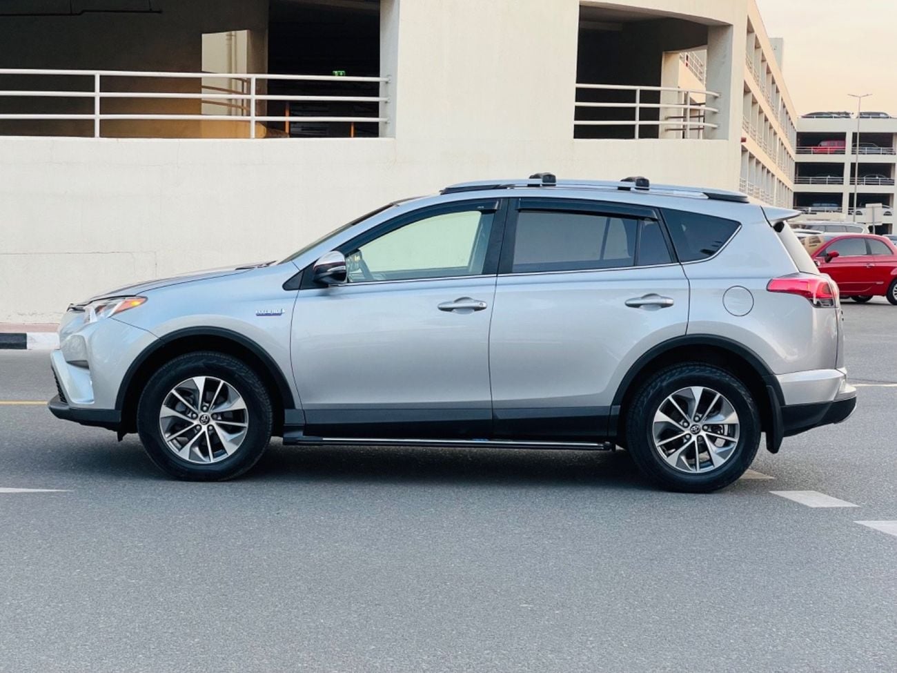 Toyota RAV4 VXR HEV 2018 RAV4 hybrid xle full option