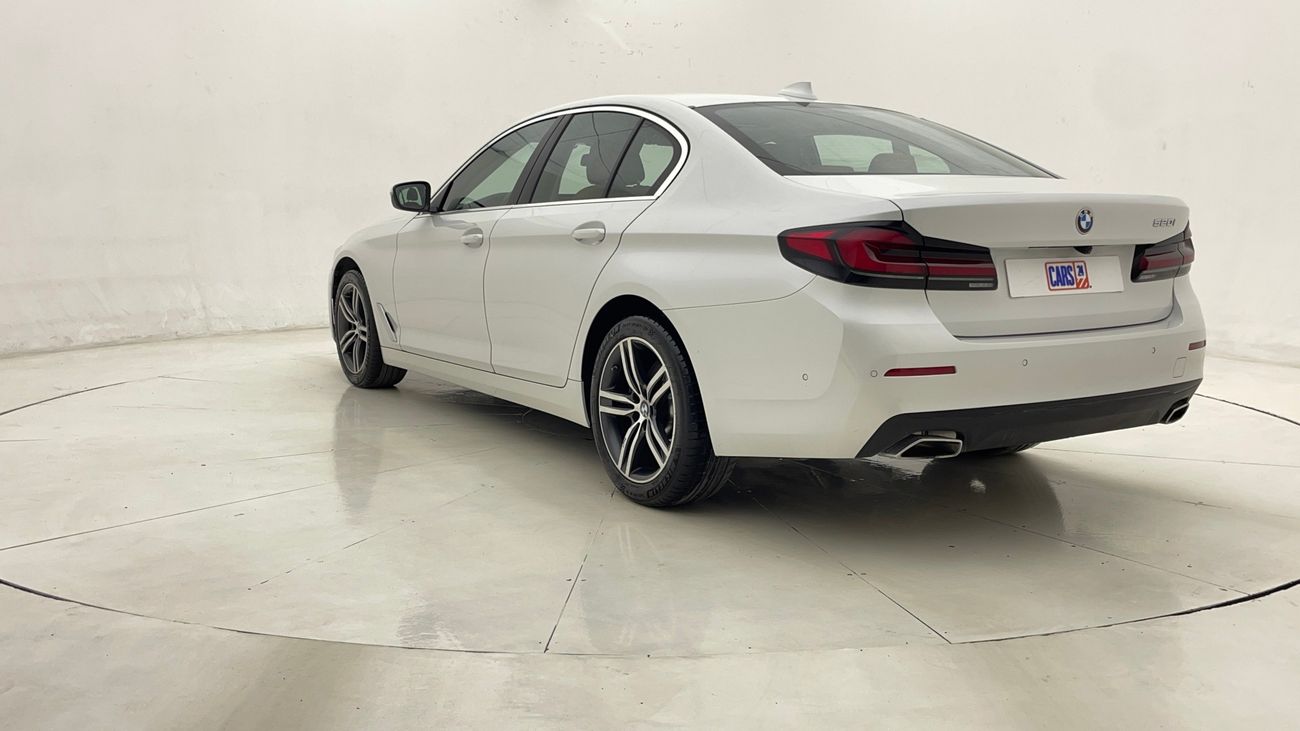 بي أم دبليو 520i JOY EDITION 2 | بدون دفعة مقدمة | اختبار القيادة في المنزل