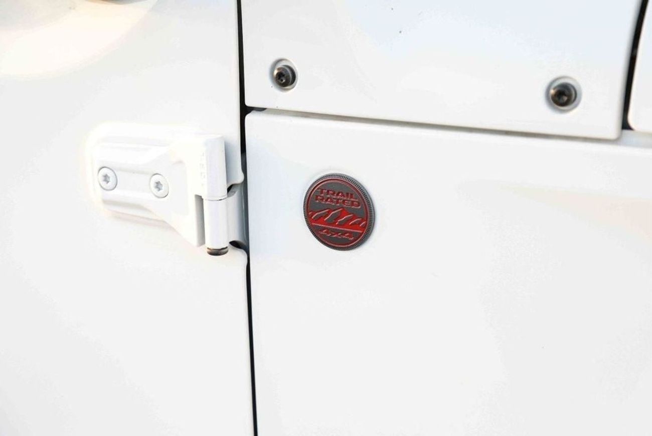 Jeep Wrangler 2024 Jeep Wrangler Rubicon Xtreme 2.0L Turbo – White inside Black & Red | Export Only