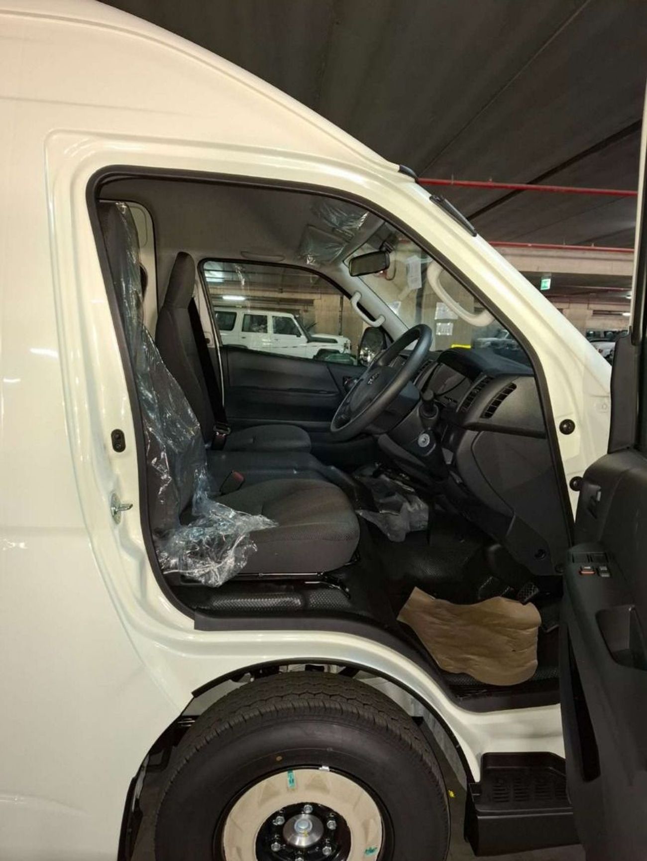 تويوتا هاياس TOYOTA HIACE HIGH ROOF DIESEL 2025 2.5