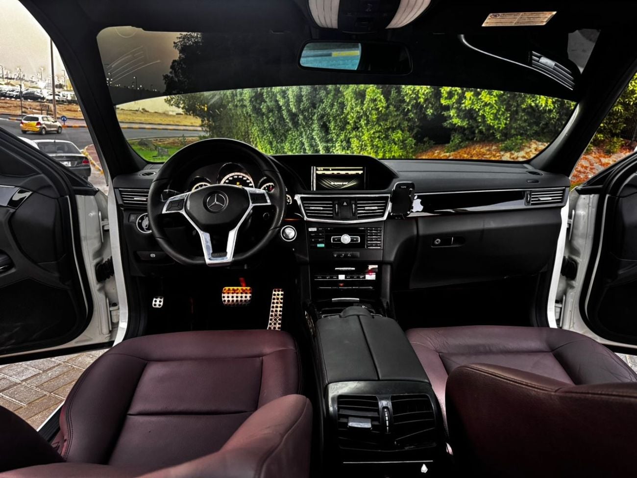 مرسيدس بنز E300 Mercedes E300 2013 Gcc full option no 1 clean